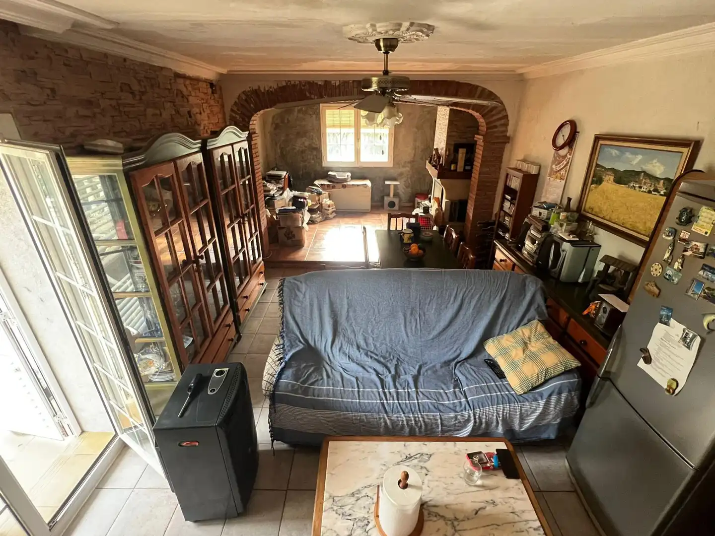 Sala d'estar de Finca rústica en venda en Vilanova i la Geltrú amb Jardí privat, Terrassa i Traster