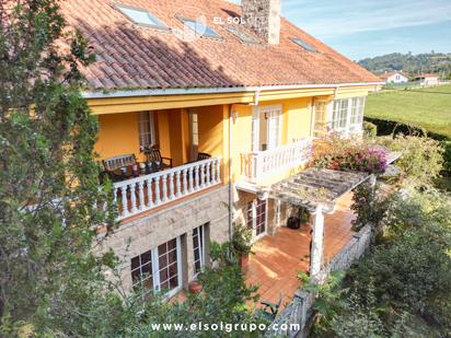 Vista exterior de Casa o xalet en venda en Gijón  amb Terrassa i Balcó