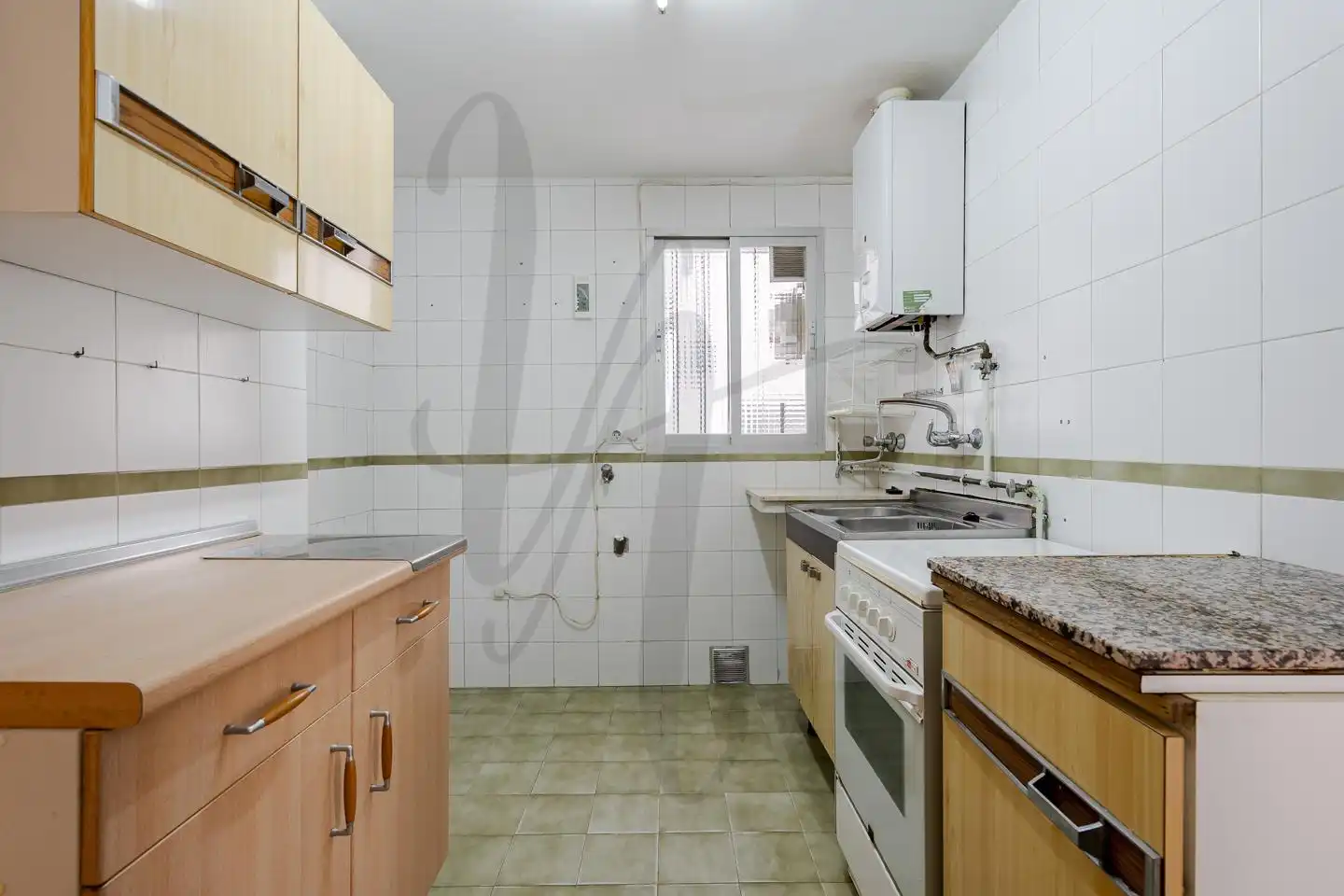 Cocina de Planta baja en venta en Madrid con Calefacción