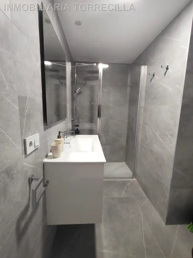 Baño de Piso de alquiler en Valladolid con Parquet, Terraza y Trastero