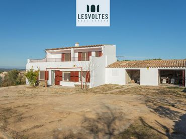 Casa amb jardí en venda a De Begur