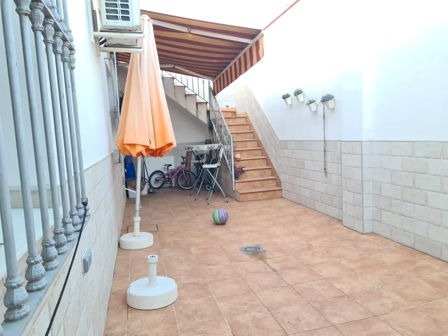 Terrace of Detached homes for sale in Sevilla  with Air Conditioner, Terrace and Balcony