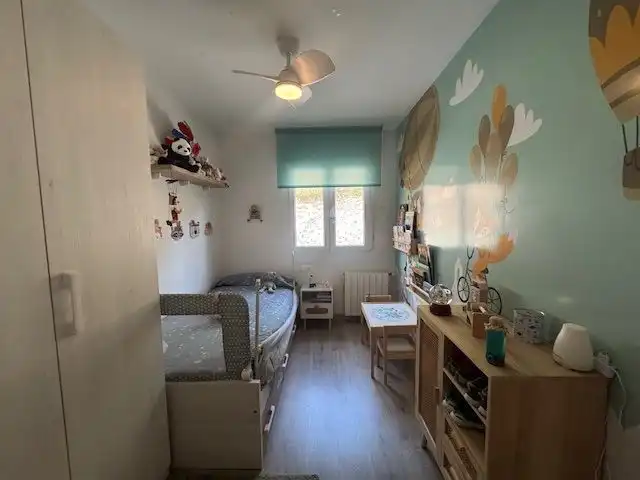 Dormitori de Casa adosada en venda en Alcoy / Alcoi amb Calefacció, Terrassa i Traster