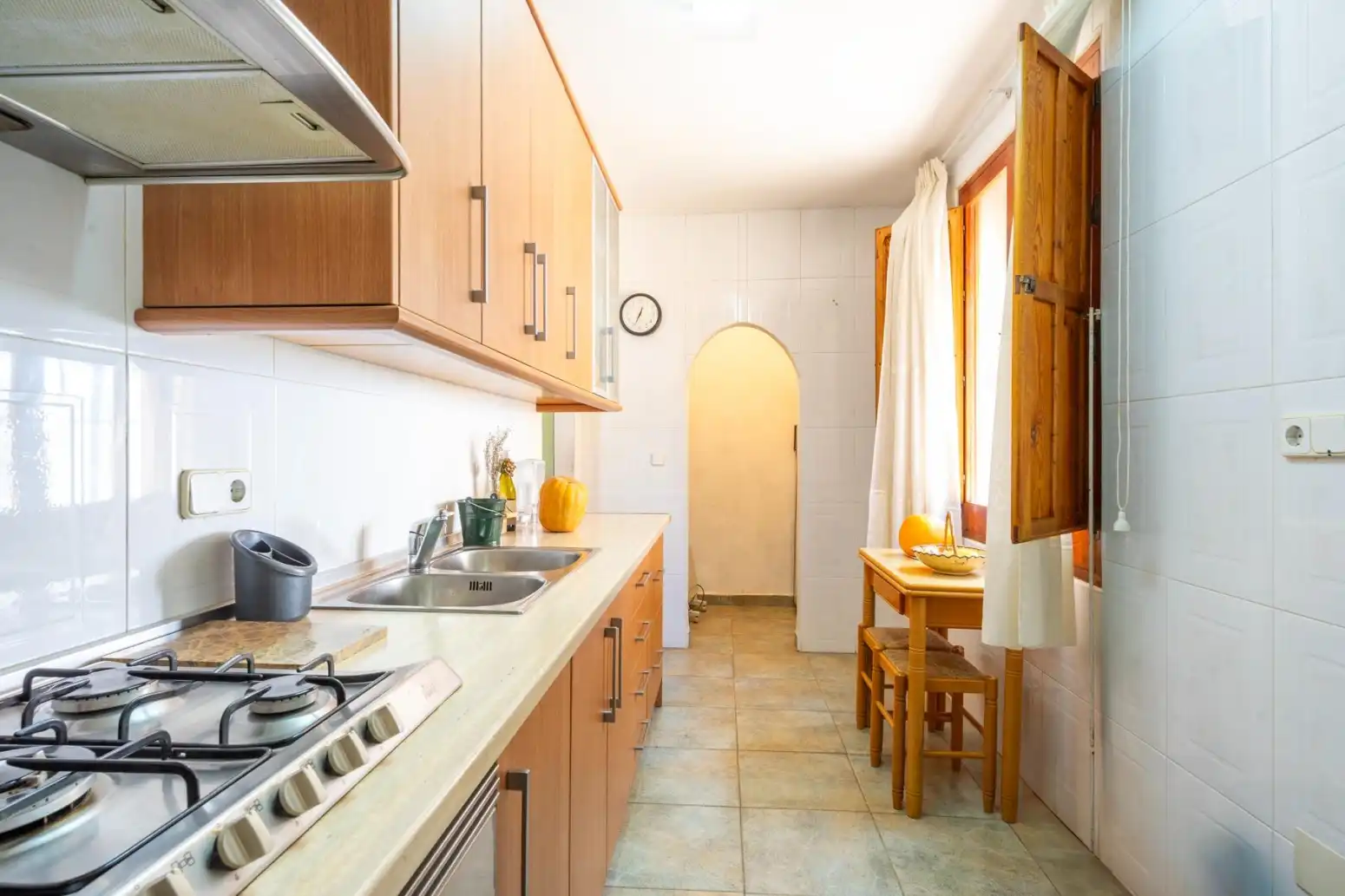 Cuina de Casa o xalet en venda en Mula amb Parquet, Terrassa i Moblat