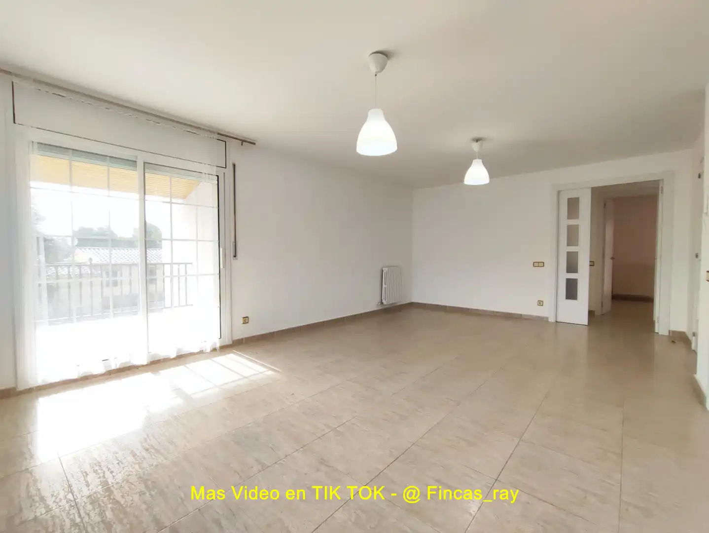 Sala de estar de Casa o chalet en venta en Bigues i Riells del Fai con Calefacción, Jardín privado y Terraza