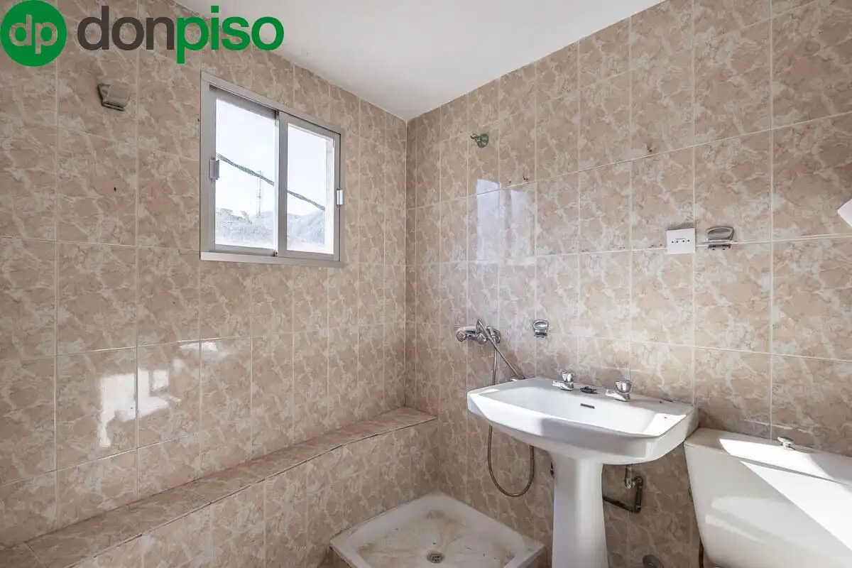 Baño de Casa o chalet en venta en Monachil con Trastero y Balcón