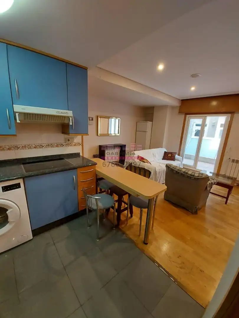 Flat for rent in Rúa de Urzáiz, Centro - Areal