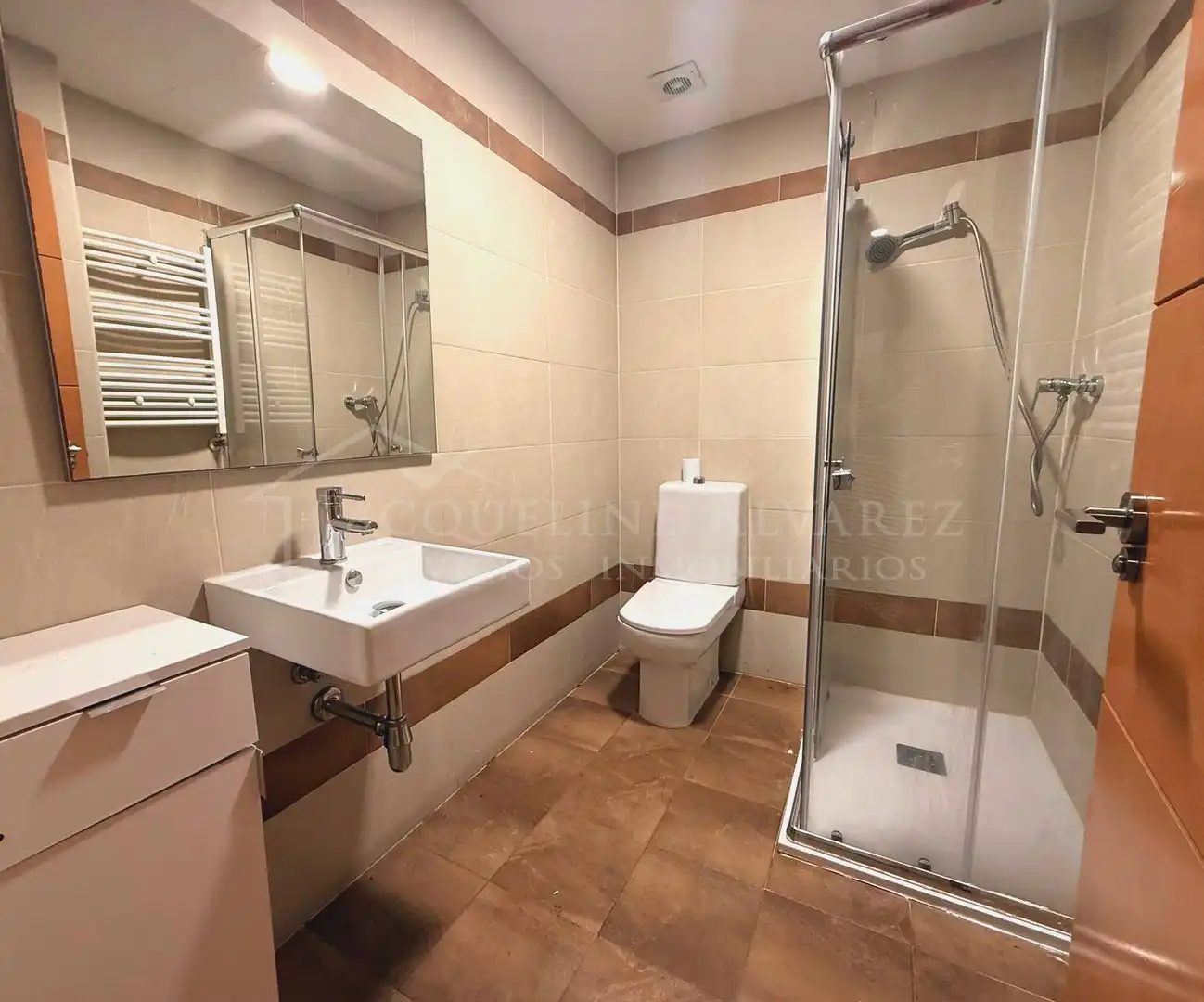 Bathroom of Flat for sale in Móstoles  with Air Conditioner, Heating and Furnished