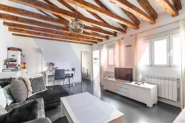 Piso en Venta en Calle del Olmo en Embajadores - Lavapiés