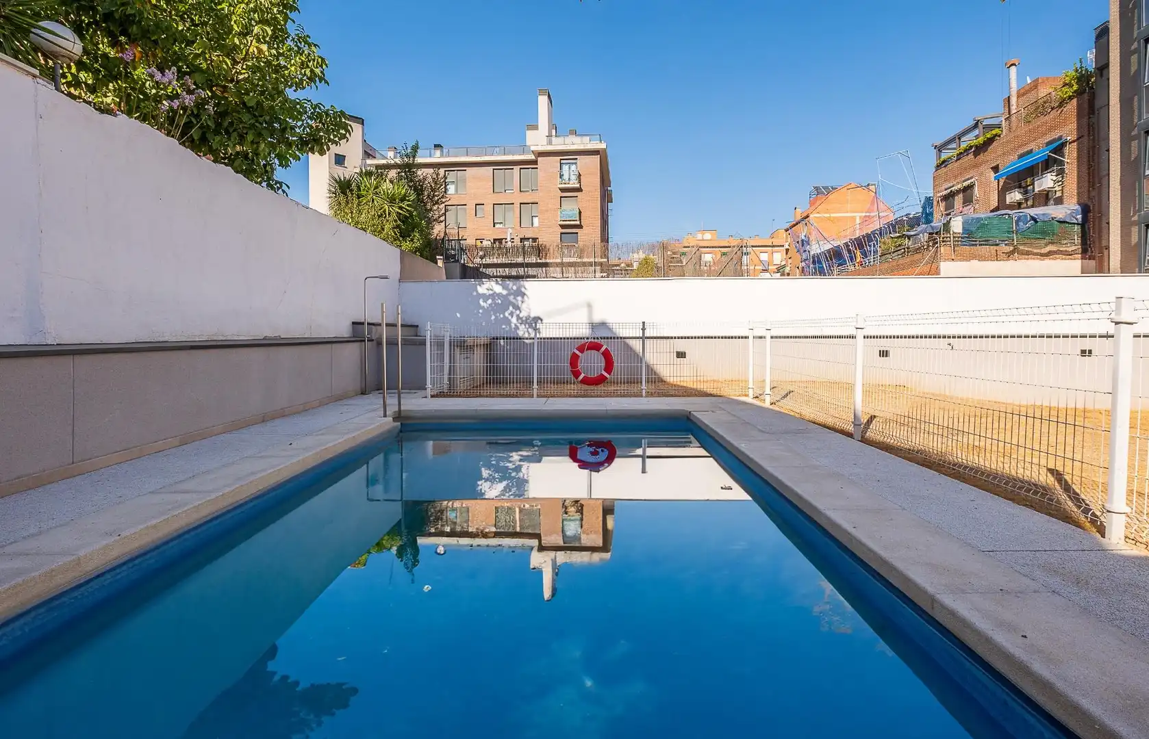 Schwimmbecken von Dachboden zum Verkauf in Madrid mit Klimaanlage, Heizung und Privatgarten