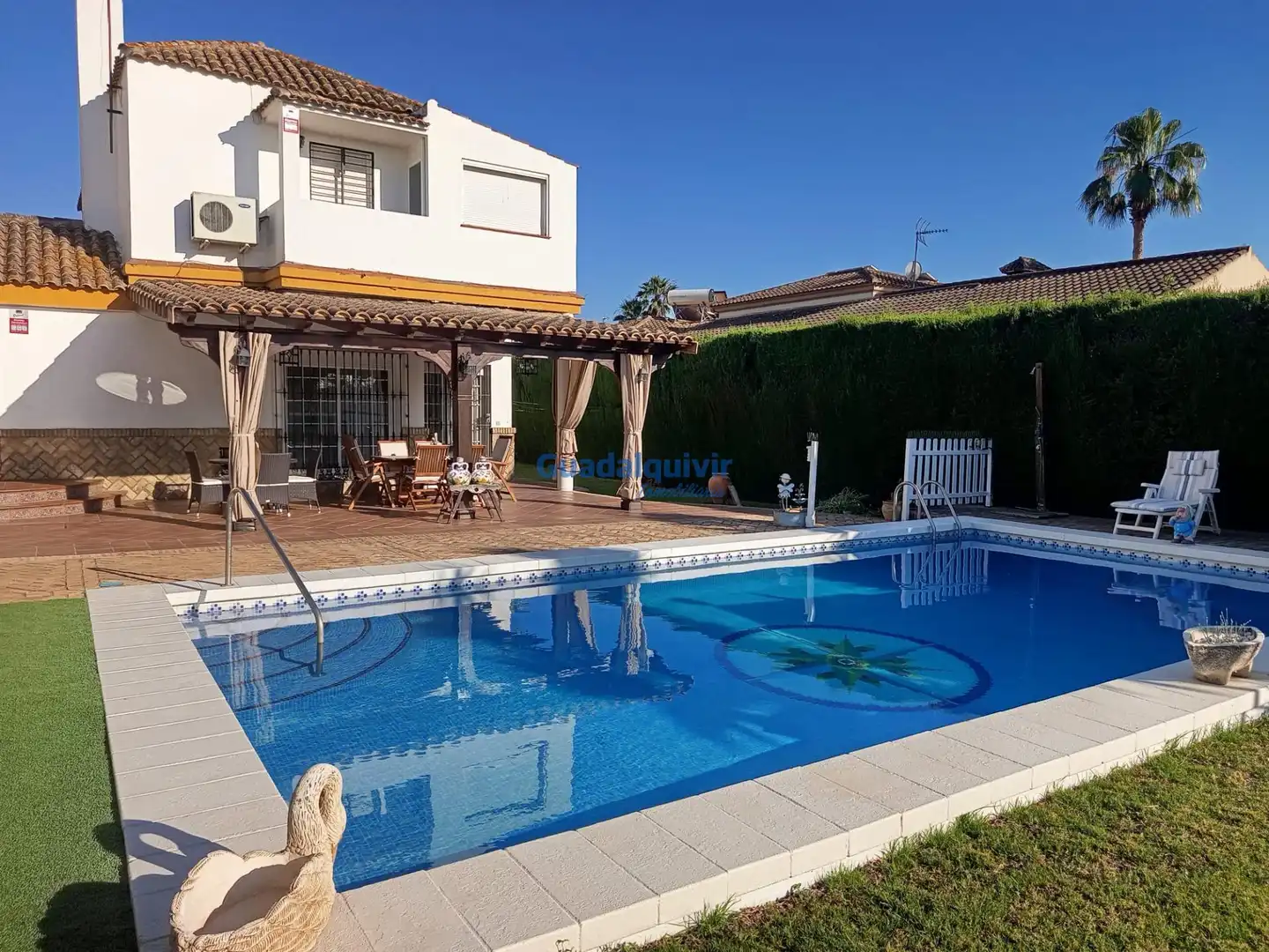 Chalet con piscina en venta en Cerros de Montequinto, imagen 7