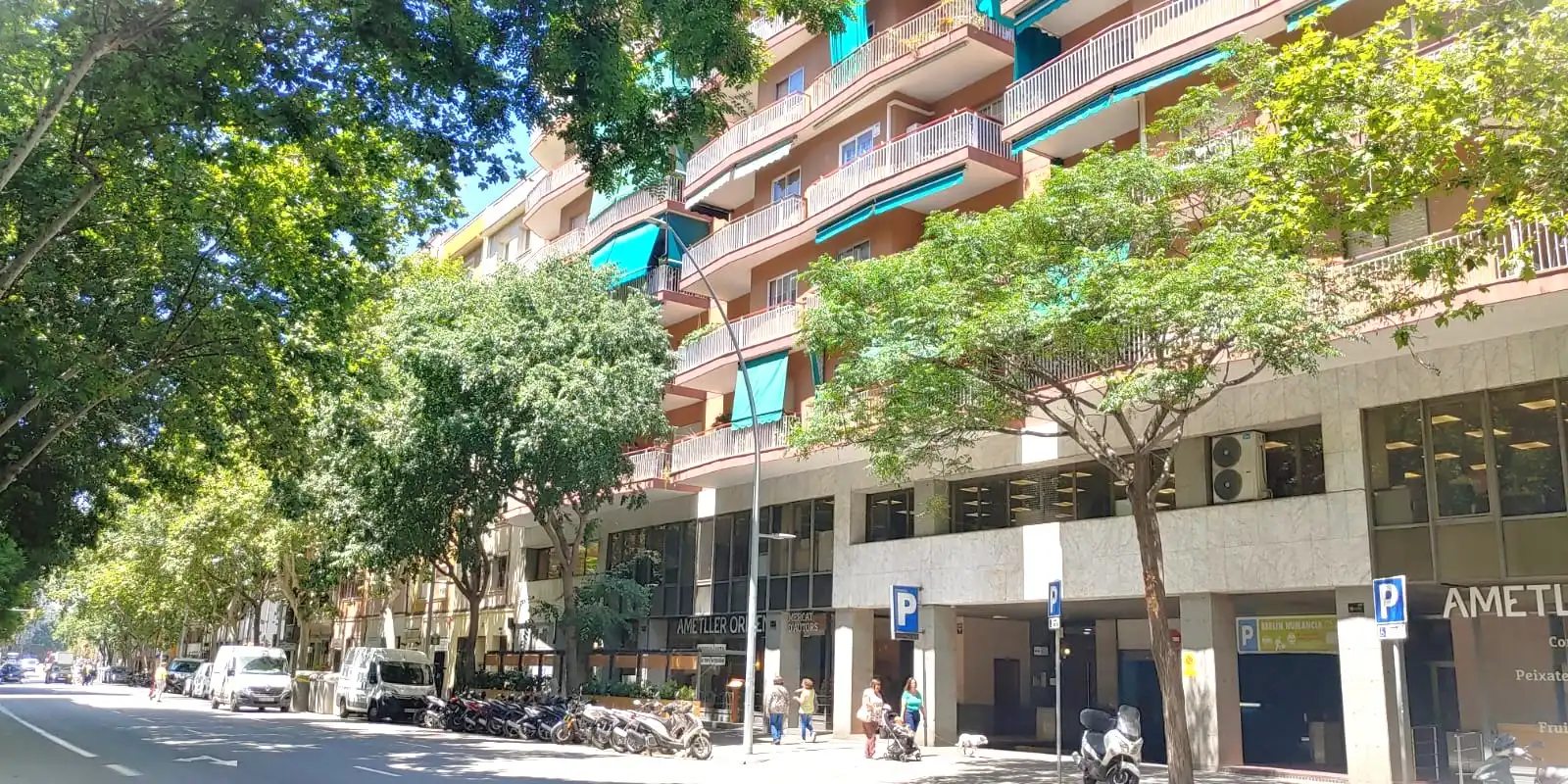 Vista exterior de Estudio de alquiler en Barcelona con Calefacción, Amueblado y Lavadora