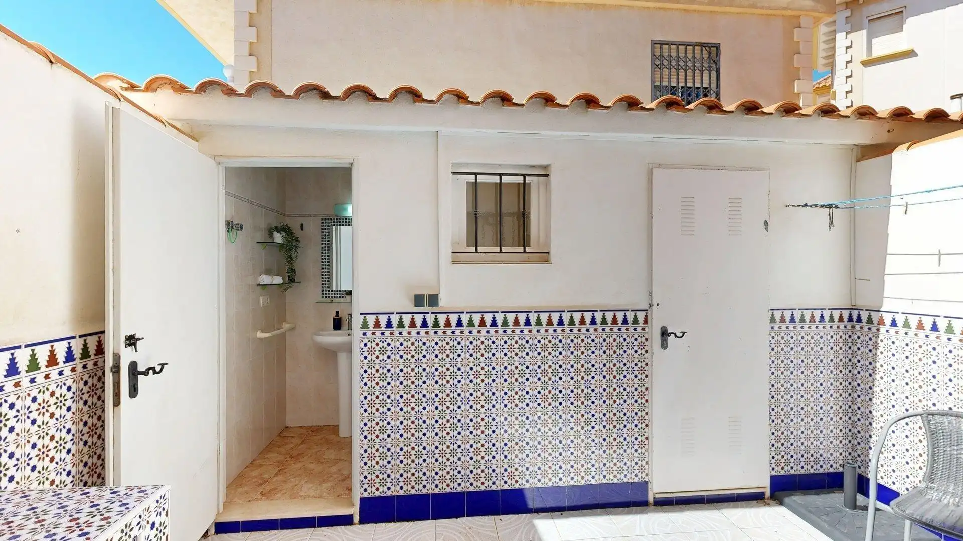 Baño de Casa adosada en venta en Pilar de la Horadada con Jardín privado, Terraza y Balcón