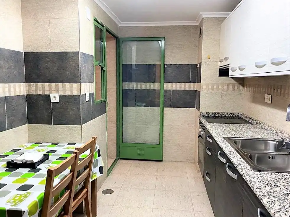 Cuina de Pis de lloguer en Alicante / Alacant amb Aire condicionat, Parquet i Terrassa