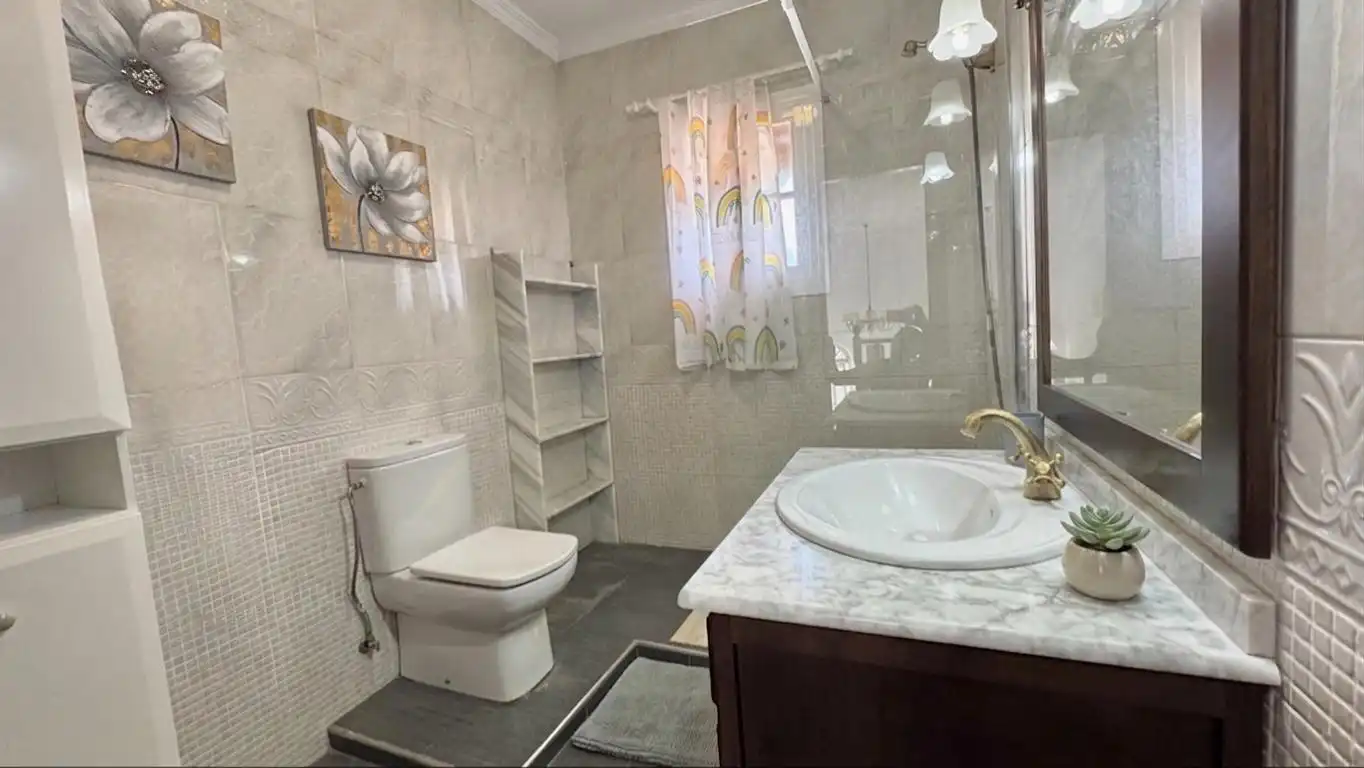 Baño de Casa o chalet en venta en Alhaurín de la Torre con Aire acondicionado, Calefacción y Jardín privado