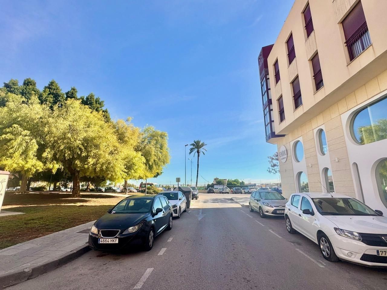 Vista exterior de Oficina en venda en Orihuela