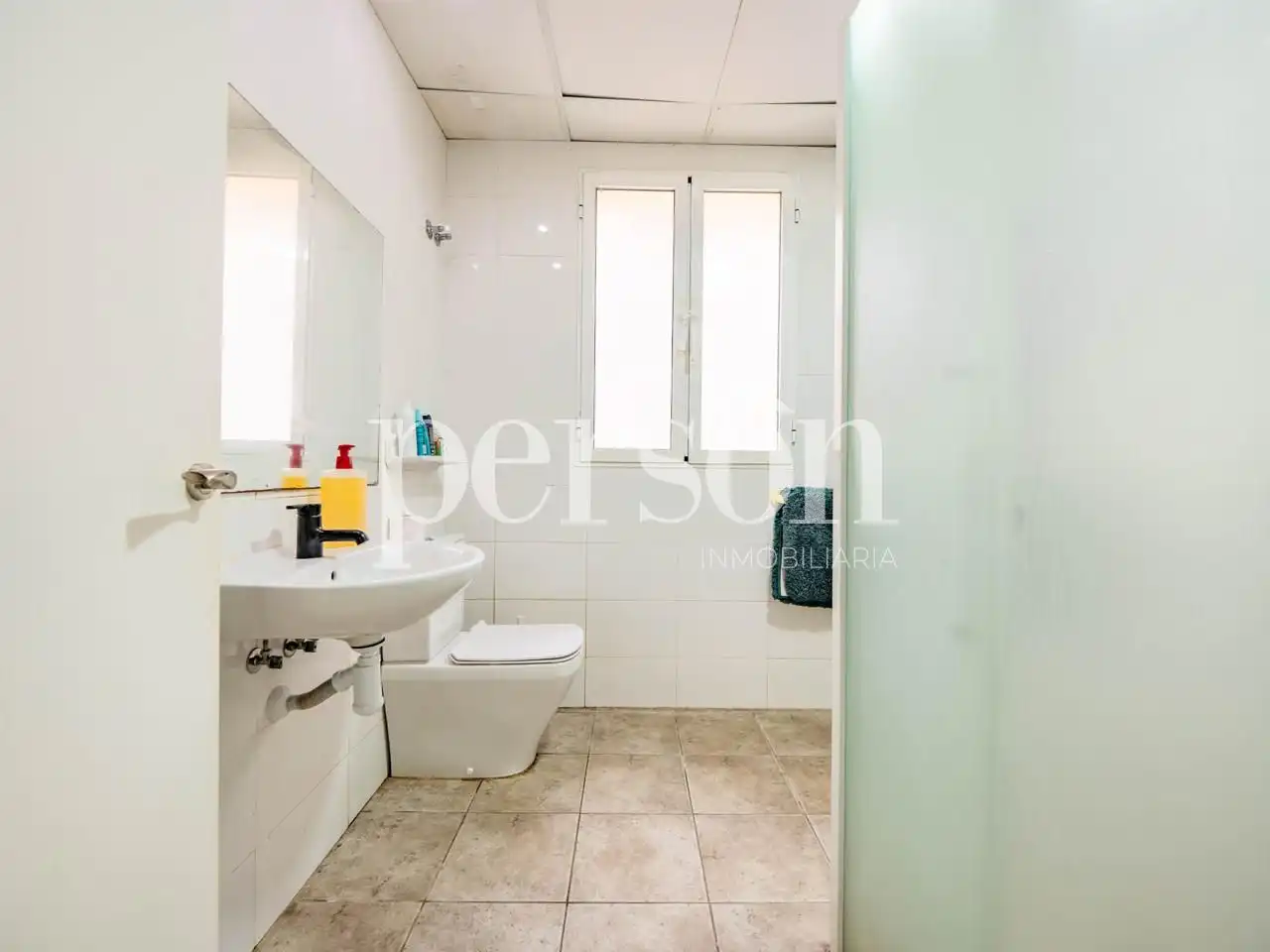 Baño de Planta baja en venta en Valencia con Aire acondicionado, Amueblado y Internet