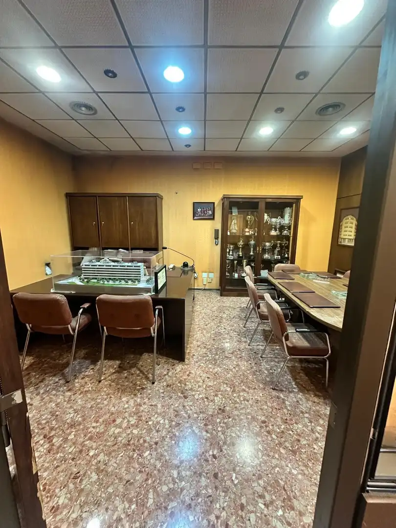 Commercial properties for sale in Torrent  with Air Conditioner and Furnished