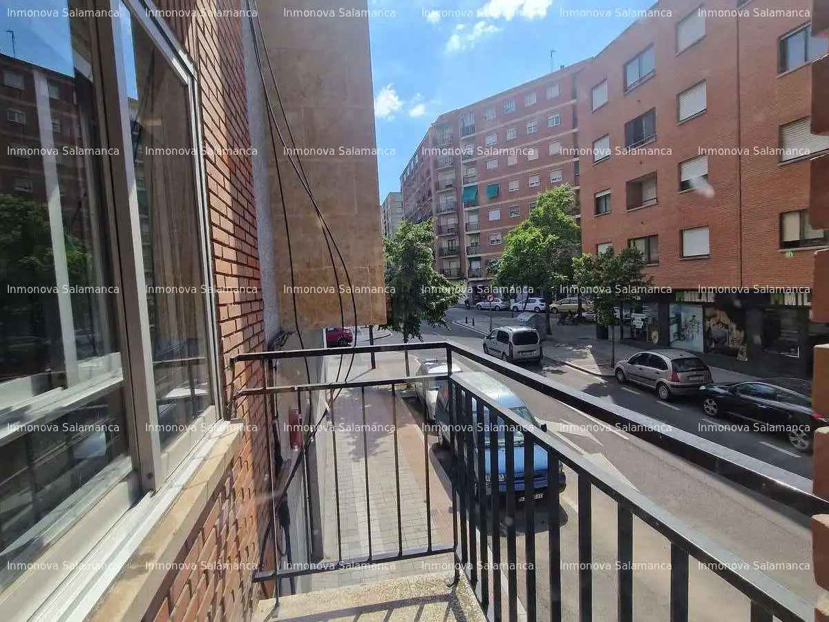 Exterior view of Flat for share in Salamanca  with Heating, Terrace and Furnished