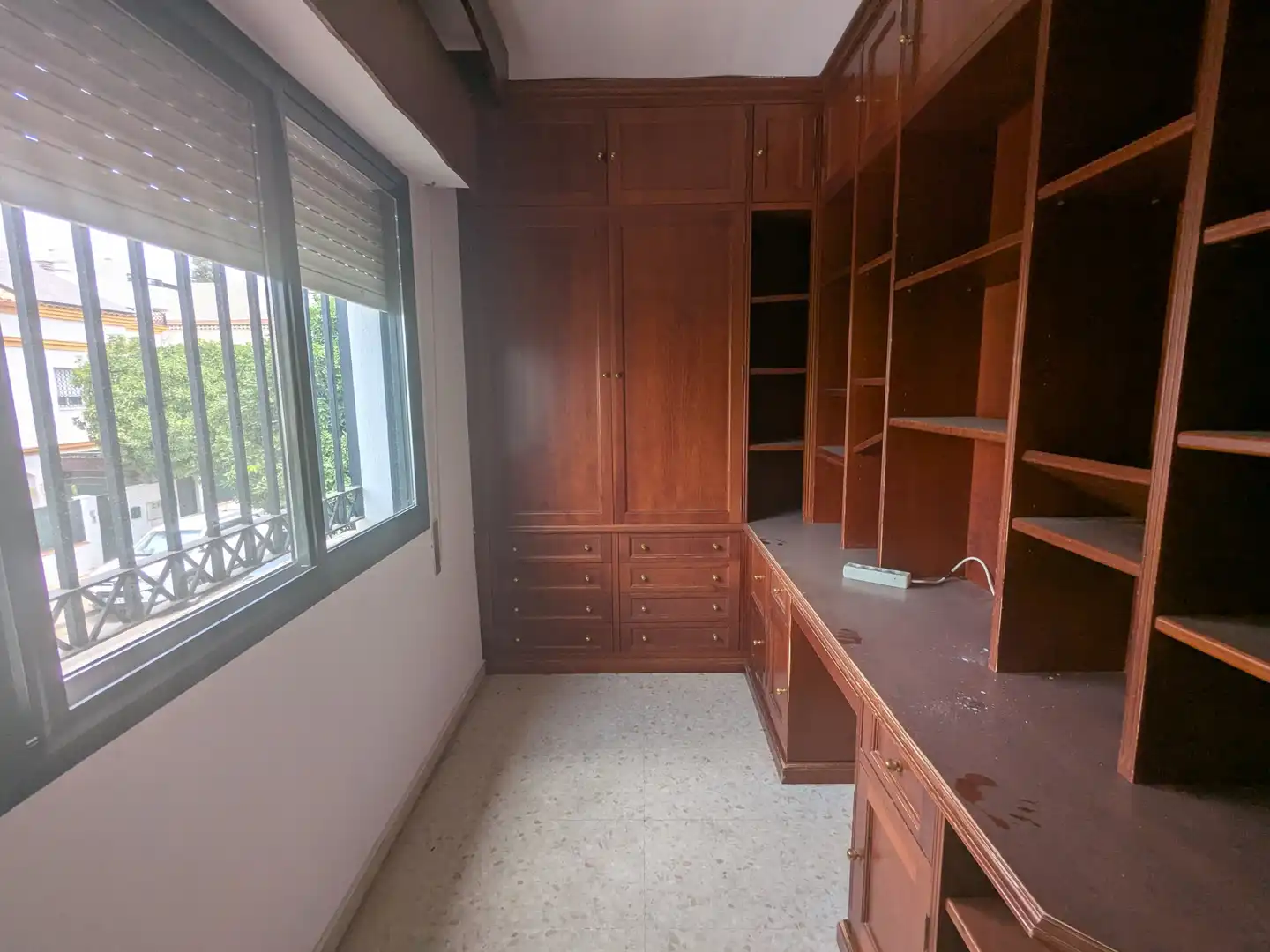 Habitación de Casa adosada en venta en Sevilla con Balcón