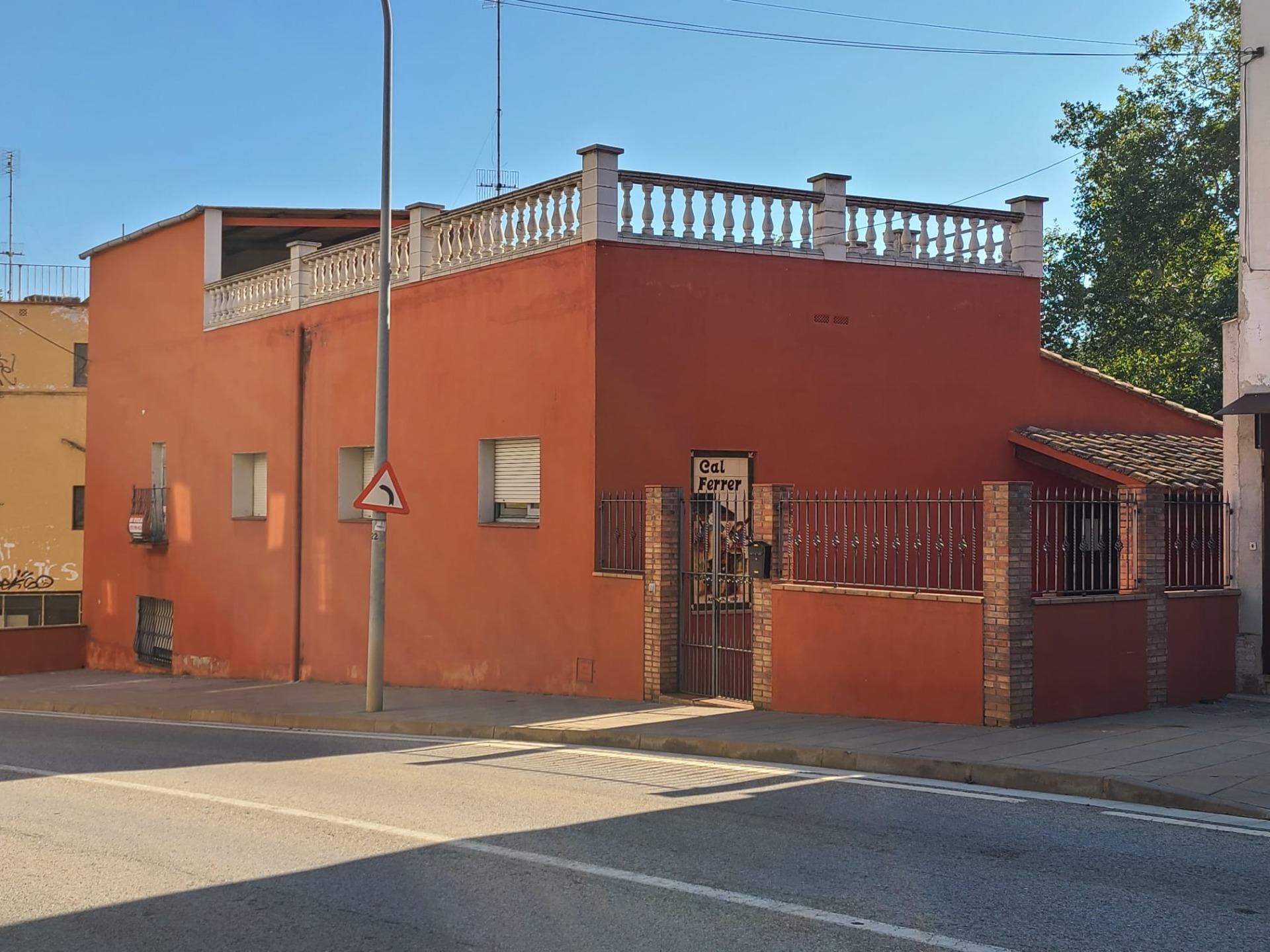 Vista exterior de Casa o xalet en venda en Bàscara amb Jardí privat, Terrassa i Traster