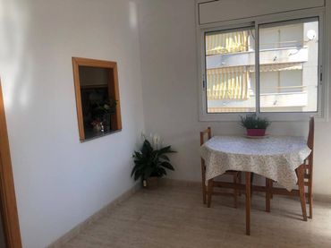 Flat with lift for sale in Marta Moragas 19