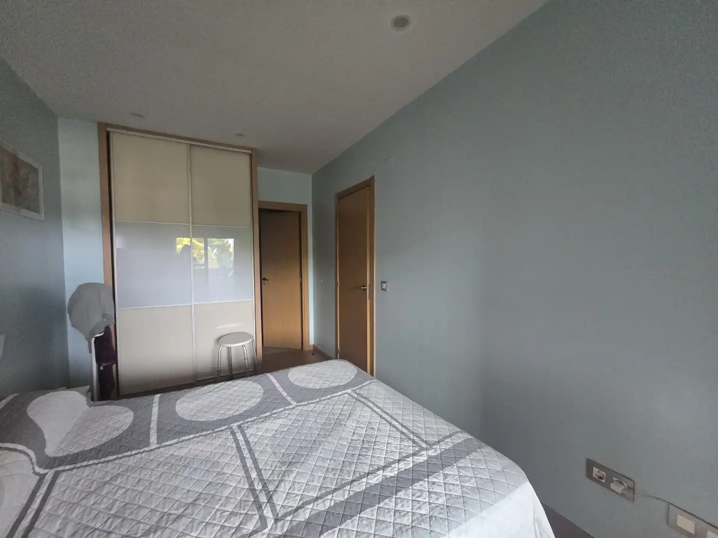 Habitación de Piso en venta en Castellón de la Plana / Castelló de la Plana con Aire acondicionado, Parquet y Trastero