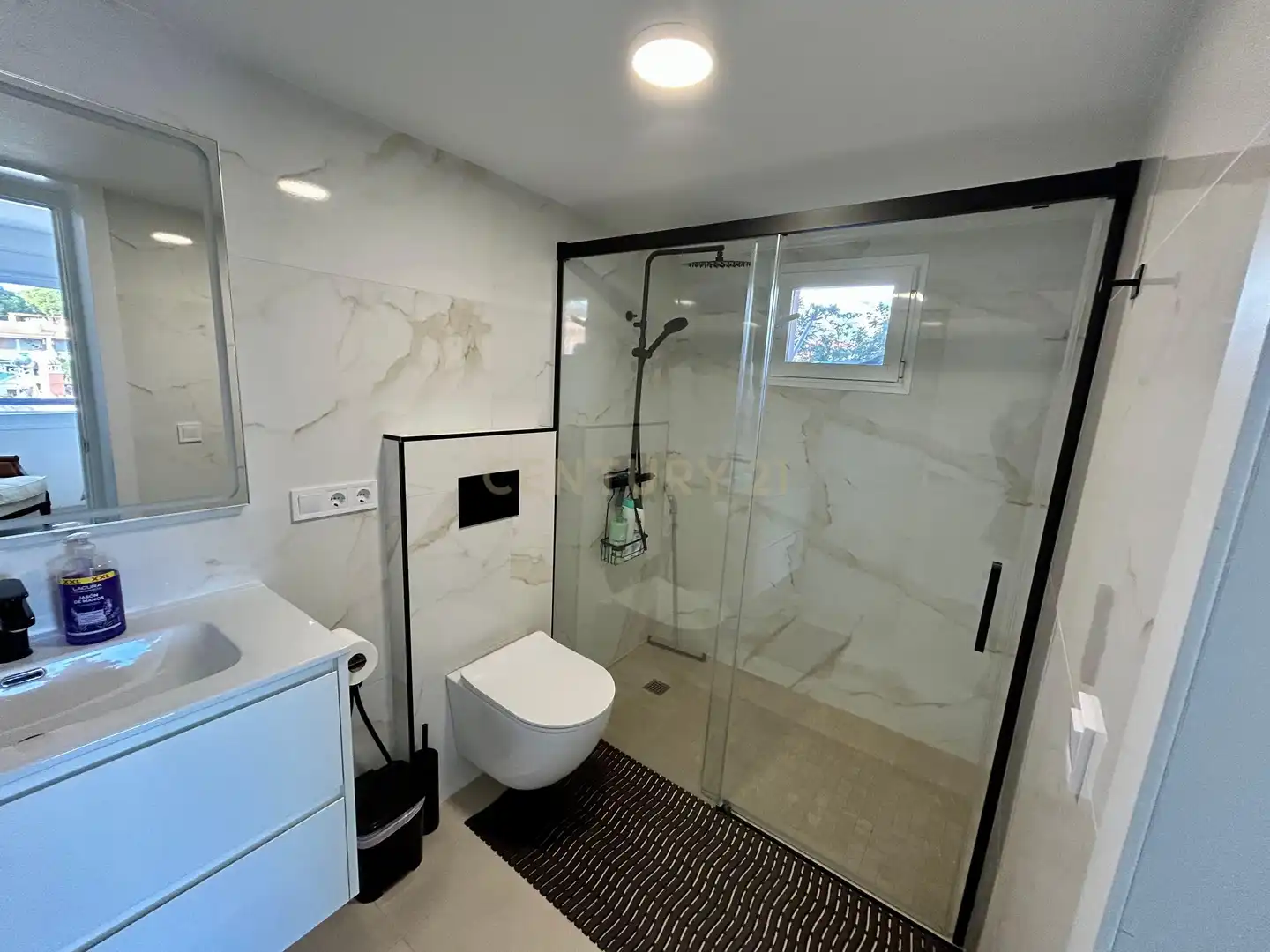Bathroom of Houses for sale in Fuengirola  with Jacuzzi and Sauna