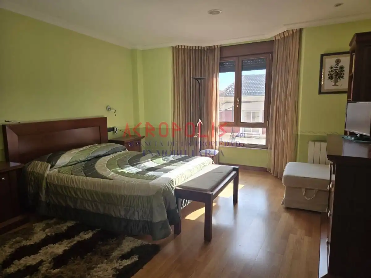 Bedroom of Houses for sale in Onzonilla  with Heating, Terrace and Storage room