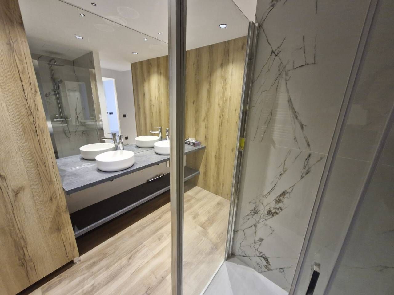 Bany de Pis en venda en  Logroño amb Aire condicionat, Calefacció i Parquet