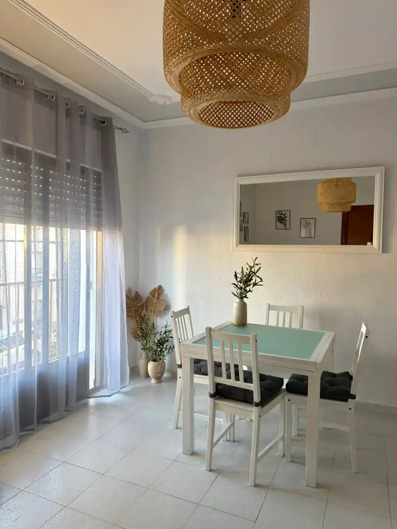 Comedor de Piso en venta en Castuera con Amueblado, Horno y Lavadora