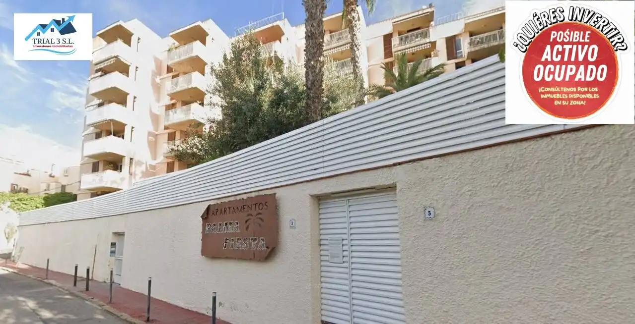 Vista exterior de Pis en venda en Sant Pere de Ribes amb Piscina comunitària