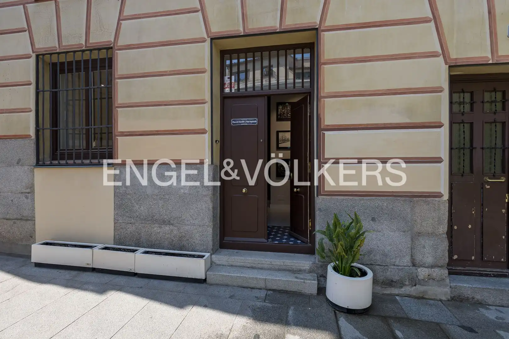Außenansicht von Wohnung zum Verkauf in Madrid mit Heizung