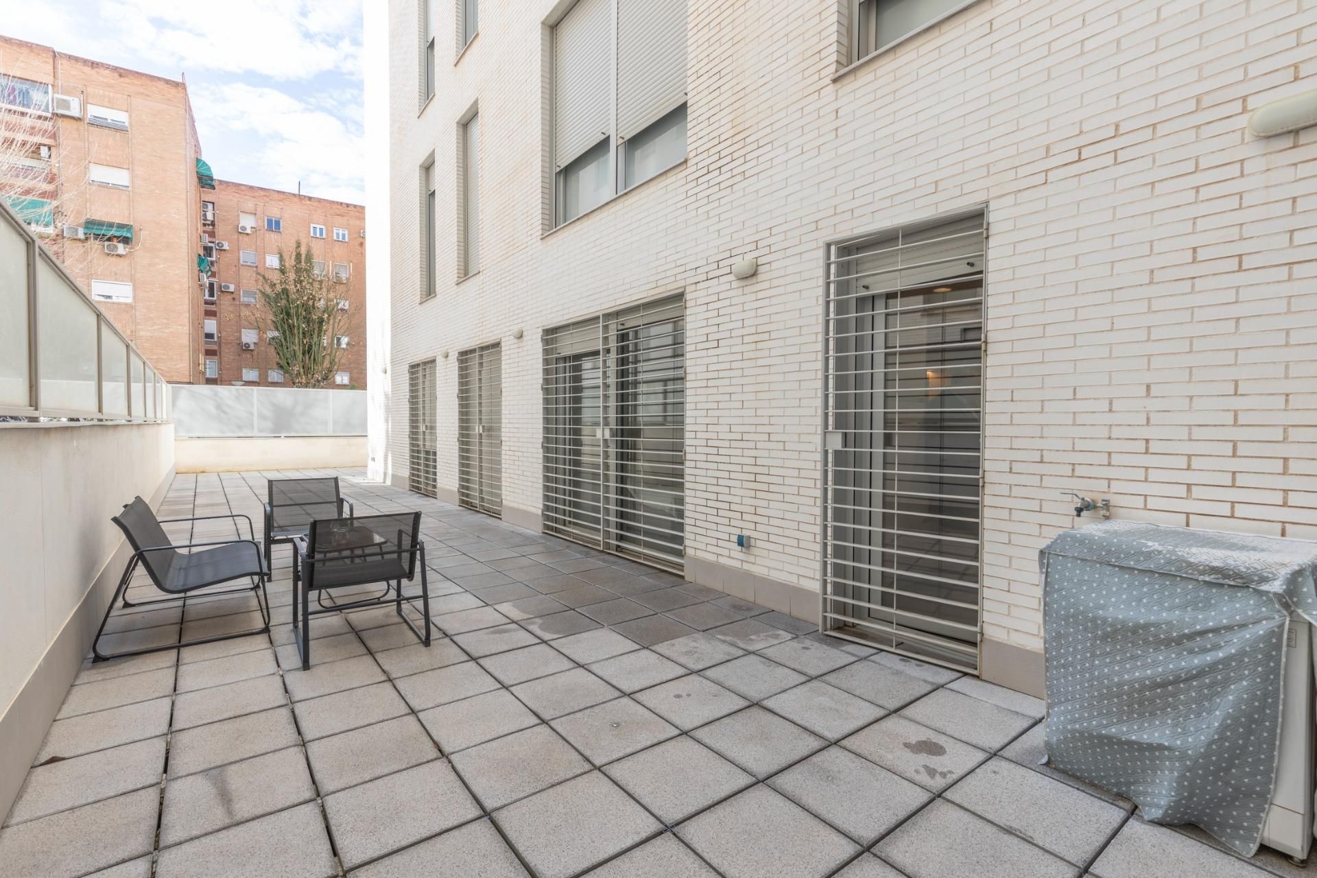Exterior view of Flat for sale in  Granada Capital  with Air Conditioner, Heating and Private garden