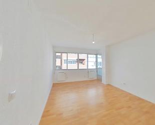 Sala d'estar de Pis en venda en  Madrid Capital amb Terrassa