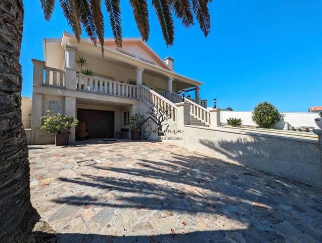 Casa-chalet en Venta en Área Rural