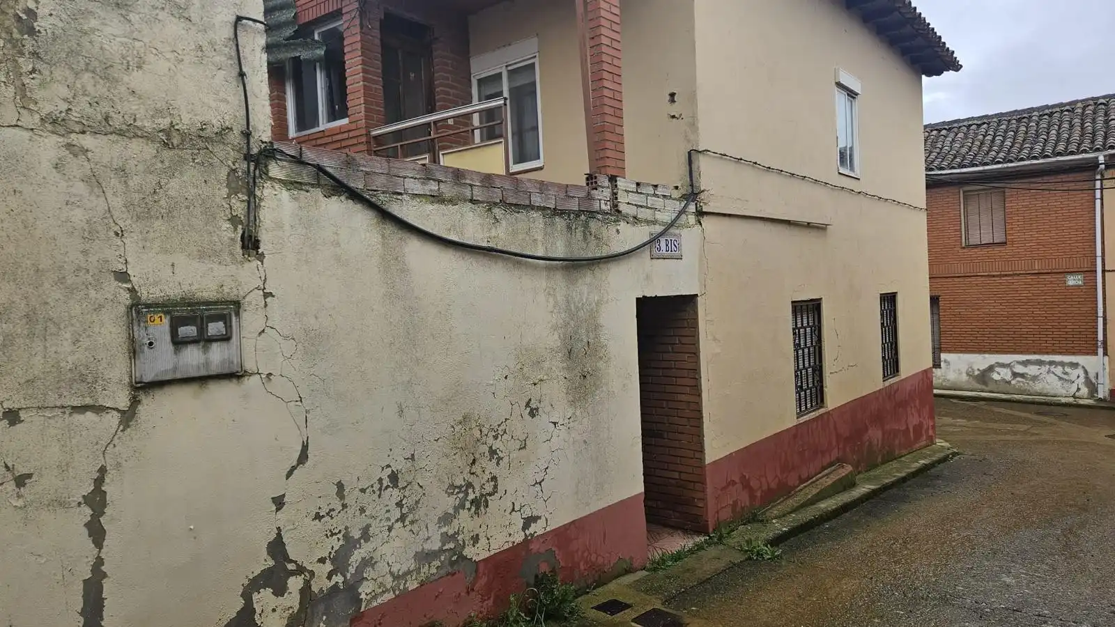Vista exterior de Casa o chalet en venta en Becilla de Valderaduey con Terraza y Balcón