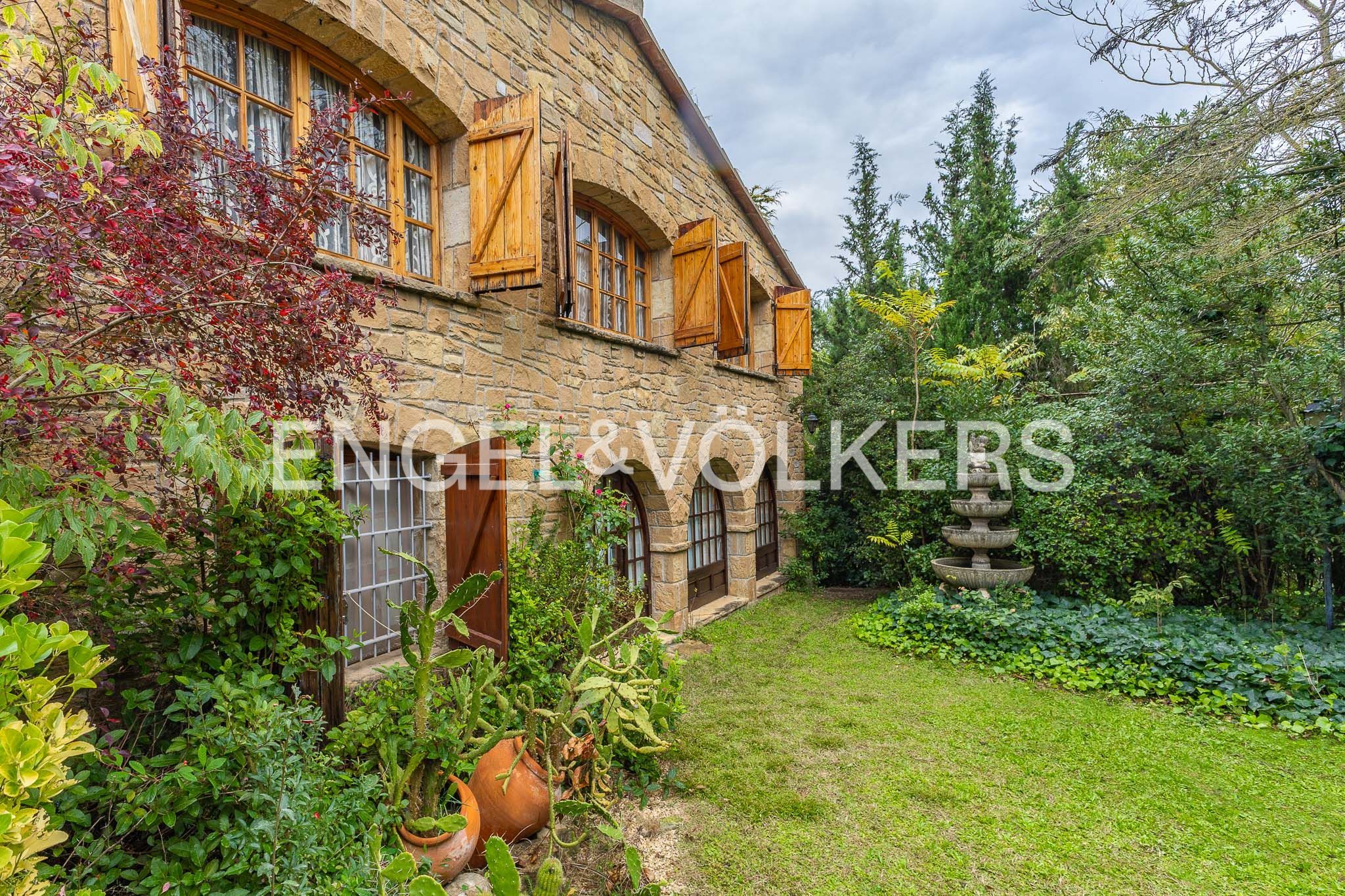 Vista exterior de Finca rústica en venda en Marganell amb Calefacció i Jardí privat
