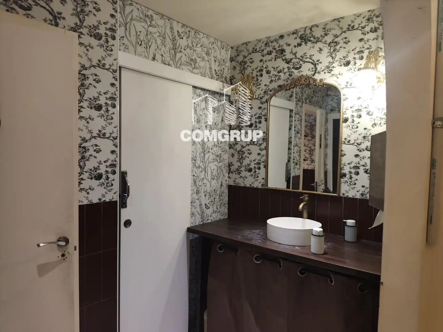 Business premises for transfer in Gran via, imagen 26