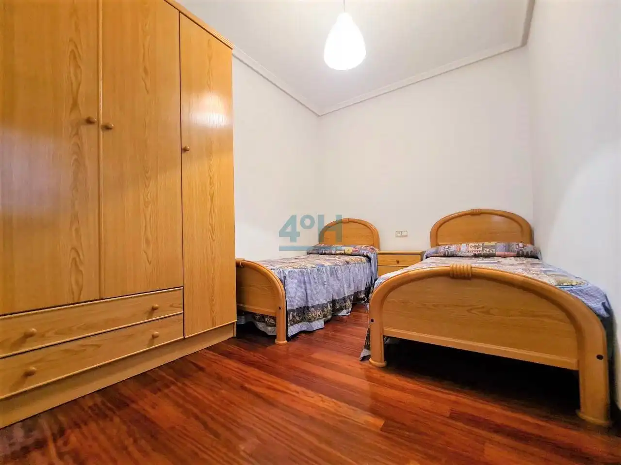 Bedroom of Apartments for rent in Ourense Capital   with Heating, Storage room and Furnished