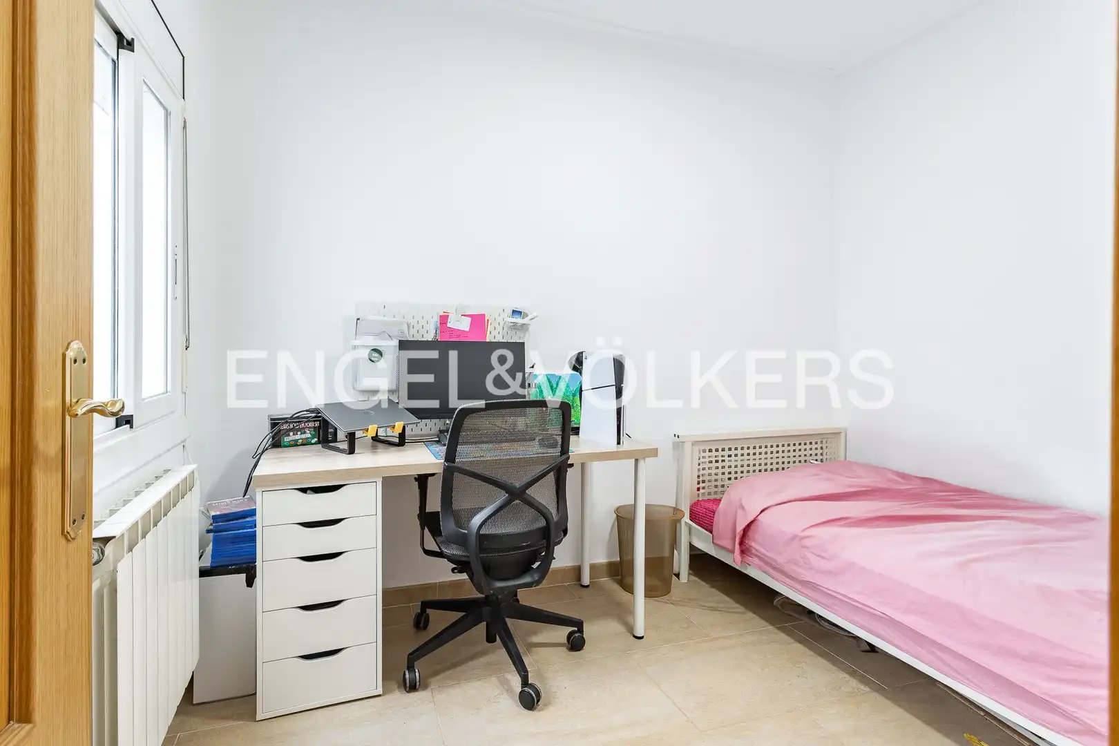 Flat for sale in Castellar del Vallès  with Air Conditioner, Heating and Balcony