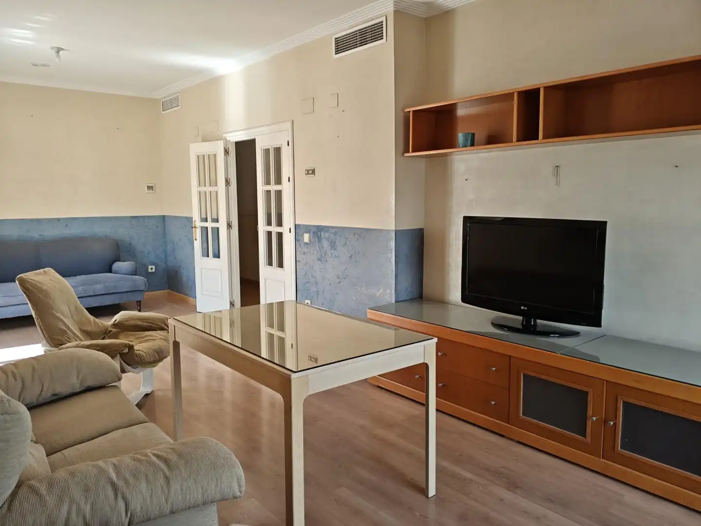 Sala de estar de Piso en venta en Sevilla con Balcón y Jacuzzi