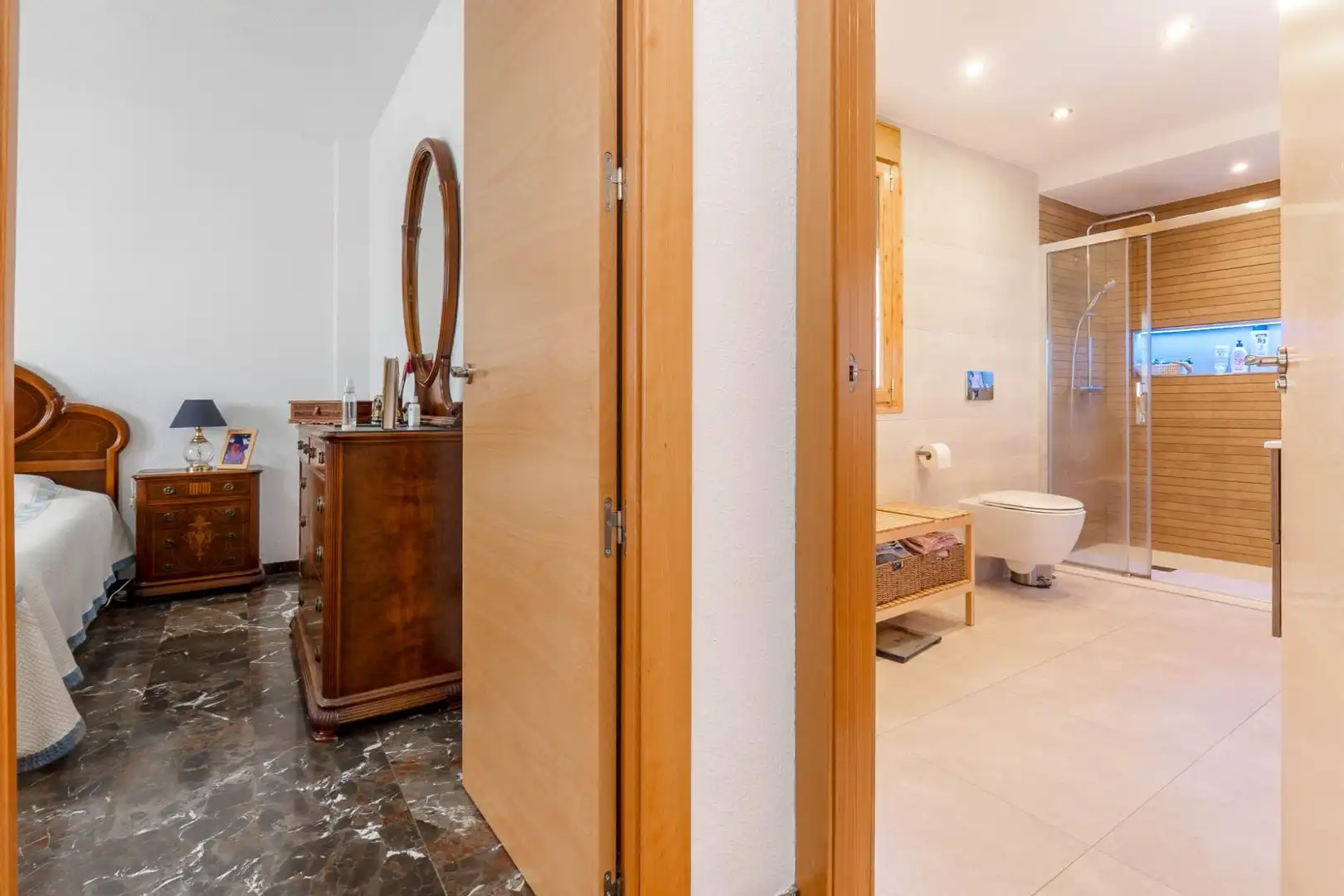 Bathroom of Houses for sale in Villa de Otura  with Air Conditioner, Heating and Private garden
