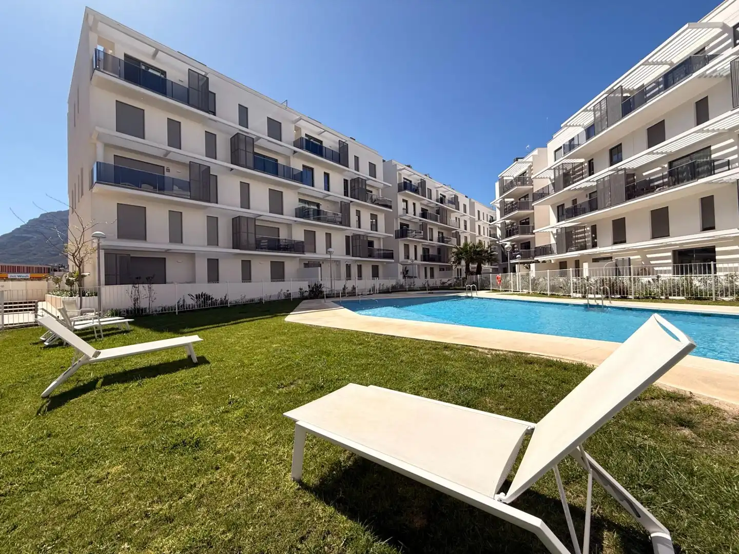 Schwimmbecken von Dachboden zum Verkauf in Dénia mit Klimaanlage, Privatgarten und Terrasse