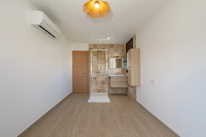Bathroom of Attic for sale in Empuriabrava  with Air Conditioner, Heating and Private garden