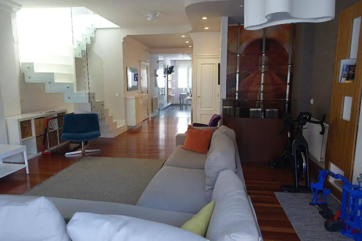 Wohnzimmer von Maisonette zum Verkauf in Bilbao  mit Heizung und Balkon