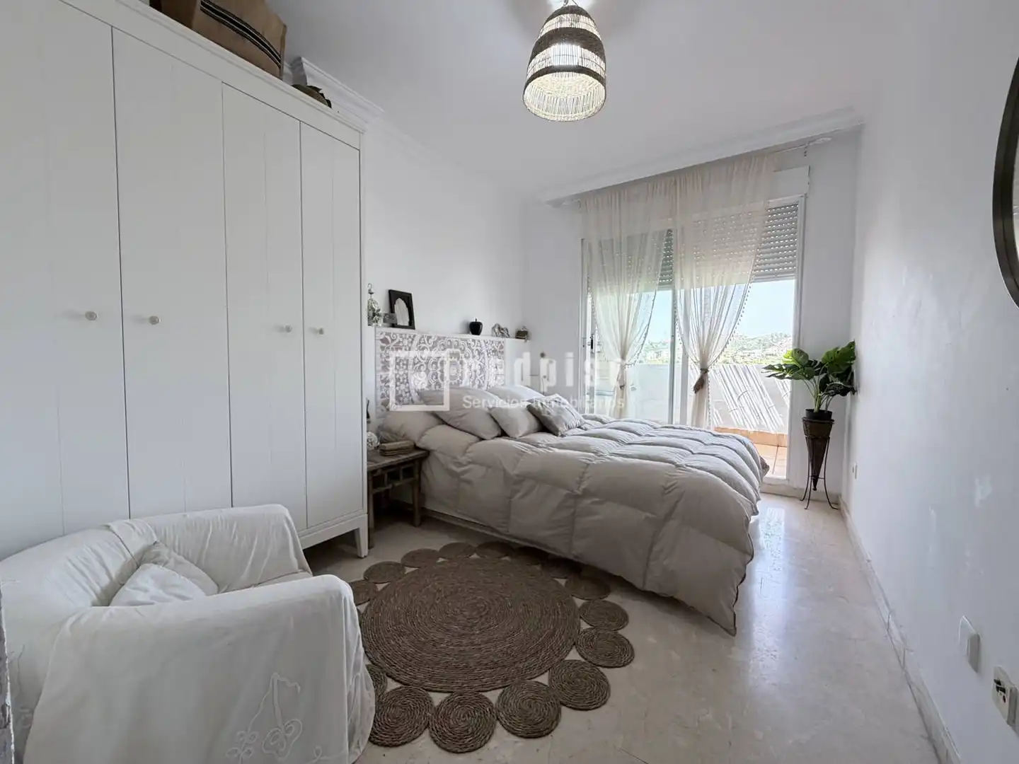 Habitación de Casa o chalet en venta en Rincón de la Victoria con Aire acondicionado, Terraza y Amueblado