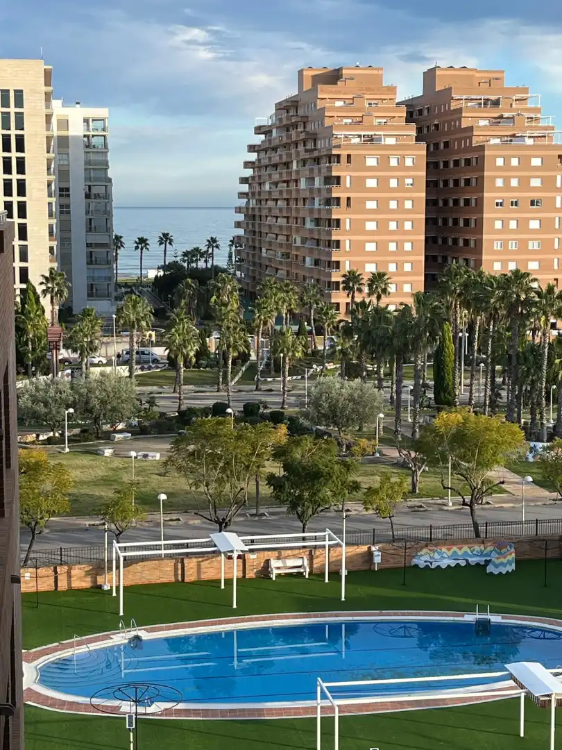 Vista exterior de Apartamento de alquiler en Oropesa del Mar / Orpesa con Aire acondicionado, Terraza y Amueblado