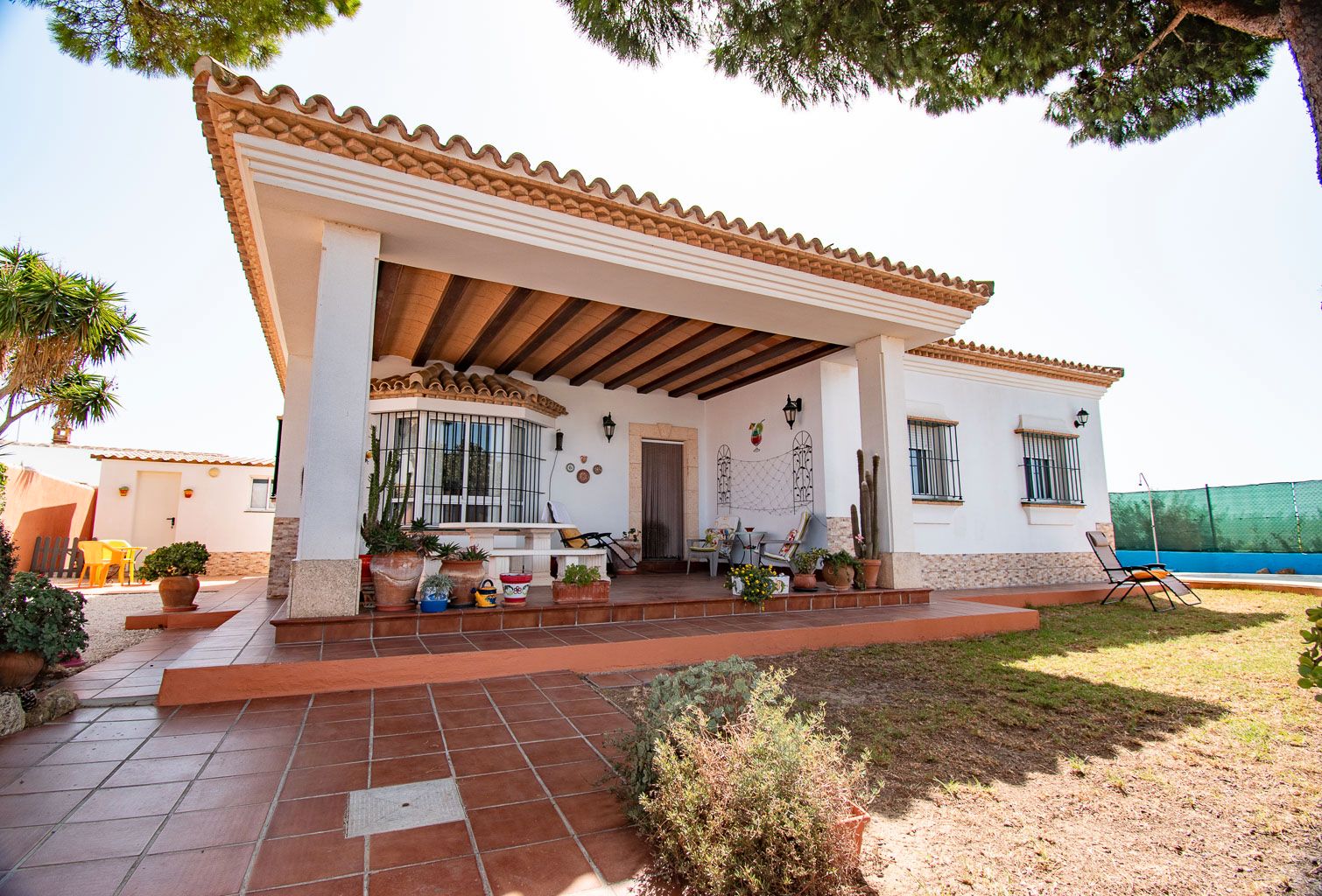 Vista exterior de Casa o xalet en venda en Chiclana de la Frontera