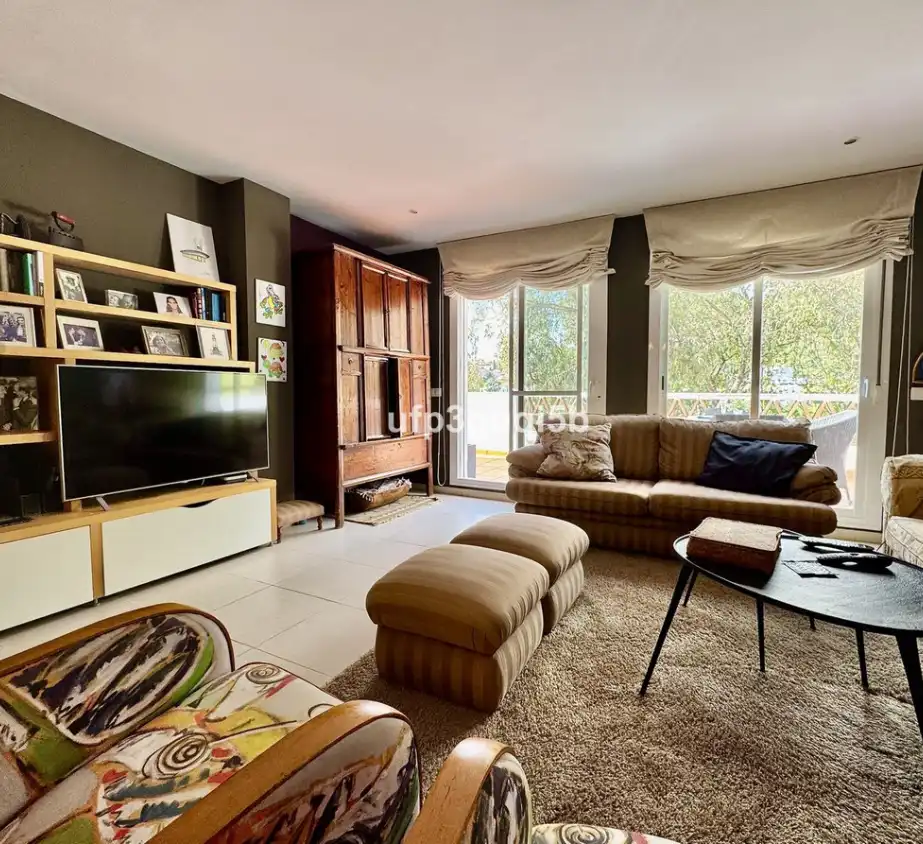 Flat with pool for sale in Torrequebrada, imagen 2